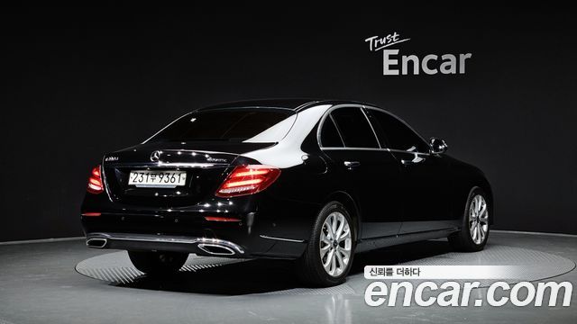 Mercedes-Benz E-Class из Кореи Encar