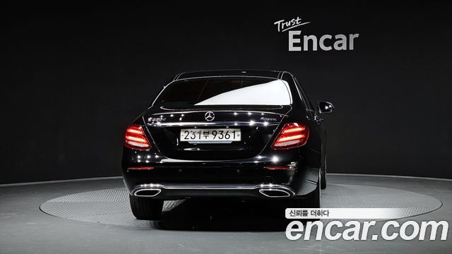 Mercedes-Benz E-Class из Кореи Encar