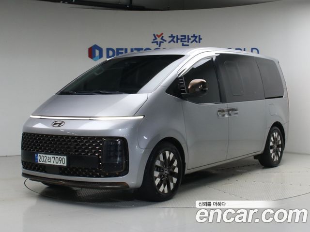 Hyundai Staria 4WD Lounge 9-Seater Prestige — пробег 137 031 км — фото 1 из 5