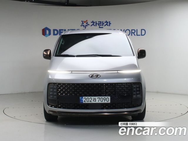 Hyundai Staria 4WD Lounge 9-Seater Prestige — пробег 137 031 км — фото 3 из 5