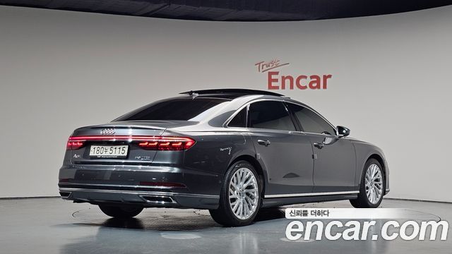 Audi A8 55 TFSI Quattro LWB — пробег 92 699 км — фото 2 из 5