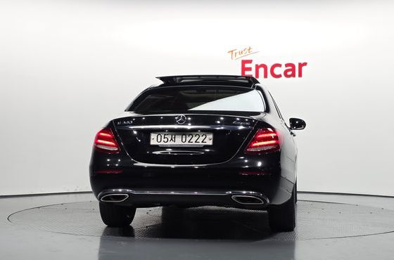 Mercedes-Benz E-Class E300 4MATIC Avnatgarde — пробег 116 908 км — фото 4 из 5
