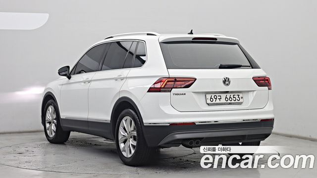 Volkswagen Tiguan 2.0 TDI Premium — пробег 54 228 км — фото 4 из 5