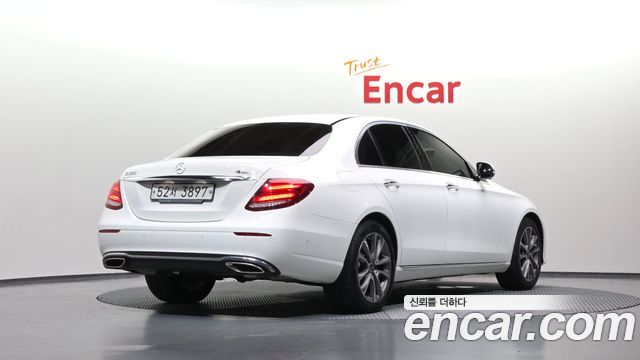 Mercedes-Benz E-Class E300 4MATIC Avnatgarde — пробег 120 491 км — фото 2 из 5
