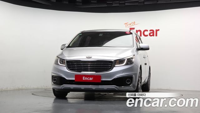 Kia Carnival 9-seater Luxury — пробег 186 524 км — фото 3 из 5