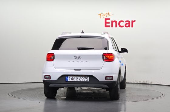 Hyundai Venue 1,6 Premium — пробег 11 км — фото 4 из 5
