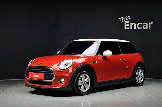 Mini Cooper Mid 3rd — пробег 83 716 км — фото 1 из 5