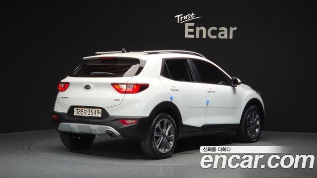 Kia Stonic из Кореи Encar