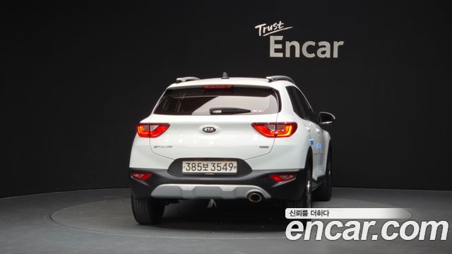 Kia Stonic из Кореи Encar