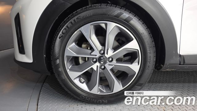 Kia Stonic из Кореи Encar
