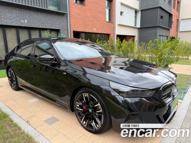BMW i5 M60 xDrive — пробег 41 000 км — фото 2 из 5