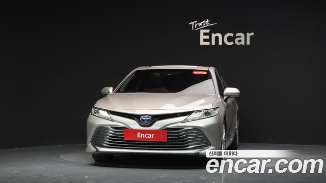 Toyota Camry 2.5 XLE Hybrid — пробег 91 772 км — фото 3 из 5