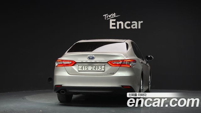 Toyota Camry 2.5 XLE Hybrid — пробег 91 772 км — фото 4 из 5
