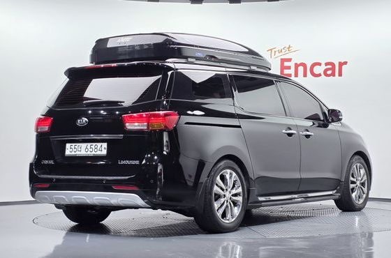 Kia Carnival 7-seater Limousine VIP — пробег 127 208 км — фото 2 из 5