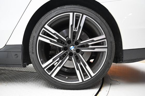 BMW i7 xDrive 60 M sport — пробег 69 601 км — фото 5 из 5