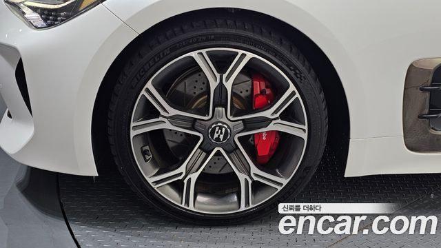 Kia Stinger из Кореи Encar