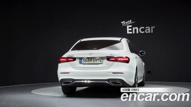 Mercedes-Benz E-Class из Кореи Encar