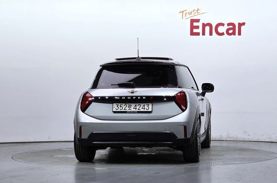 Mini Cooper Favoured — пробег 15 001 км — фото 4 из 5