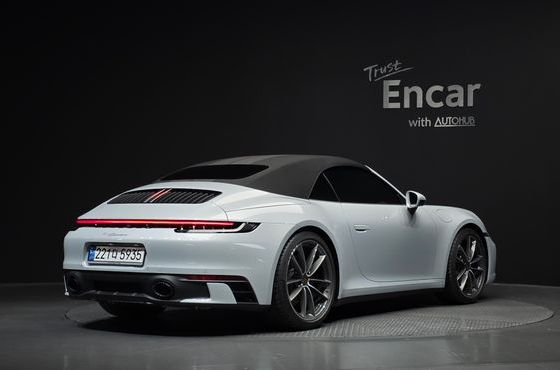 Porsche 911 Carrera Cabriolet — пробег 892 км — фото 2 из 5