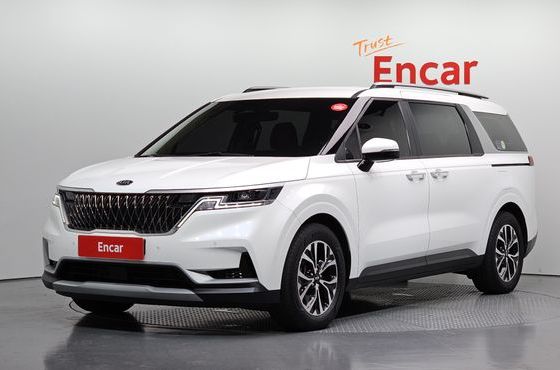 Kia Carnival 9-Seater Prestige — пробег 60 860 км — фото 1 из 5