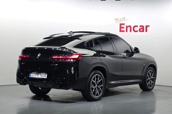 BMW X4 xDrive20i M Sports Pro — пробег 18 736 км — фото 2 из 5