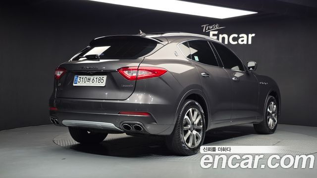 Maserati Levante из Кореи Encar