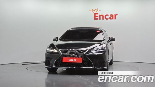 Lexus LS 3.5 Luxury AWD — пробег 3 426 км — фото 3 из 5