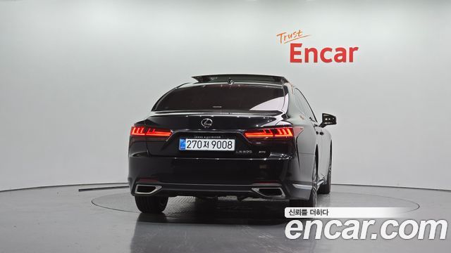 Lexus LS 3.5 Luxury AWD — пробег 3 426 км — фото 4 из 5