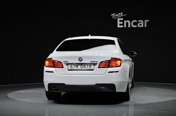 BMW 5-Series 528i xDrive Aero Dynamic Special Edition — пробег 86 825 км — фото 4 из 5