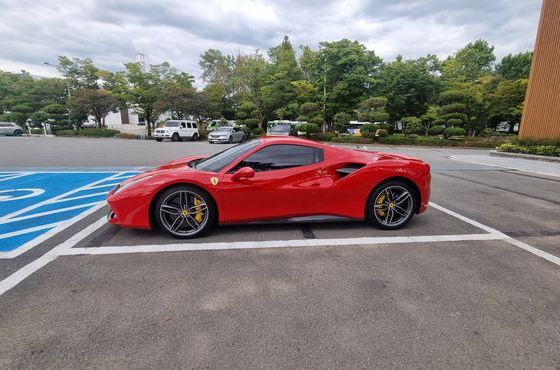 Ferrari 488 3.9 — пробег 49 200 км — фото 3 из 5