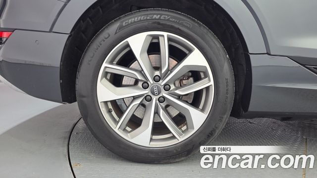 Audi e-tron из Кореи Encar
