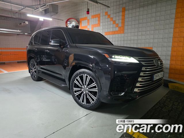Lexus LX 700h Luxury — пробег 10 км — фото 4 из 5