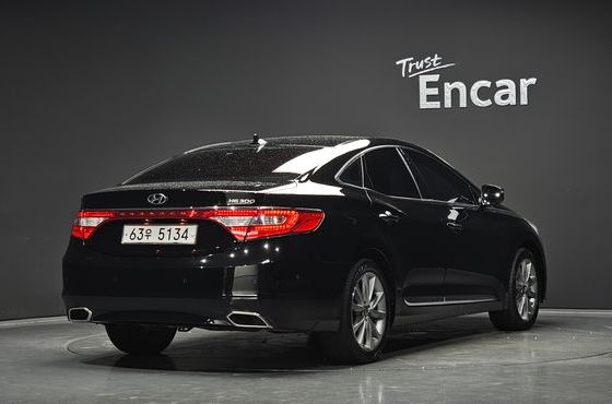 Hyundai Grandeur HG300 Exclusive Special — пробег 148 209 км — фото 2 из 5