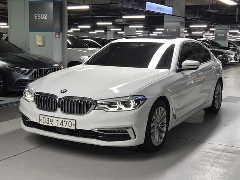 BMW 5-Series 520d Luxury Plus — пробег 124 511 км — фото 1 из 5