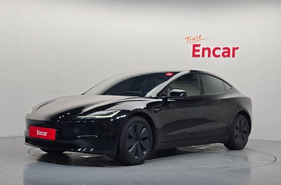 Tesla Model 3 RWD — пробег 23 705 км — фото 1 из 5