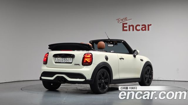 Mini Cooper Convertible Classic Launch Pack Third Generation — пробег 50 728 км — фото 2 из 5