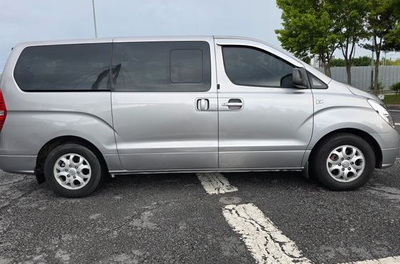 Hyundai Starex 12-Seater Wagon CVX Deluxe — пробег 95 441 км — фото 3 из 5