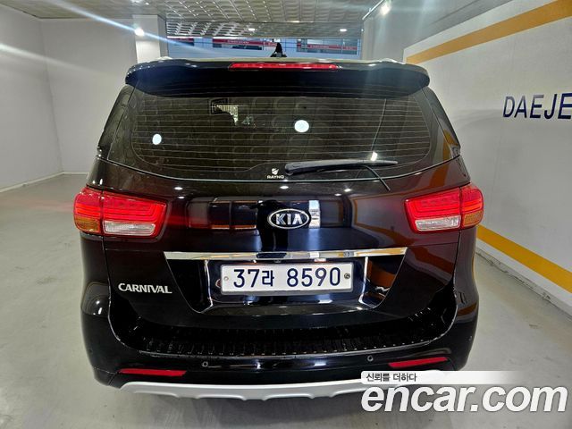 Kia Carnival из Кореи Encar