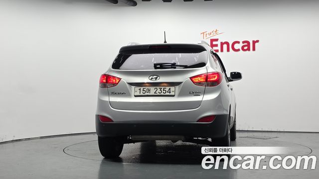 Hyundai Tucson Diesel 2WD LX20 Luxury — пробег 289 194 км — фото 4 из 5