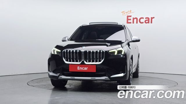 BMW X1 xDrive 20i xLine — пробег 15 520 км — фото 3 из 5