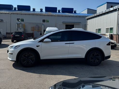 Tesla Model X AWD — пробег 4 247 км — фото 2 из 5