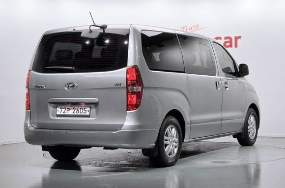 Hyundai Starex 12-Seater Wagon Smart — пробег 155 207 км — фото 2 из 5