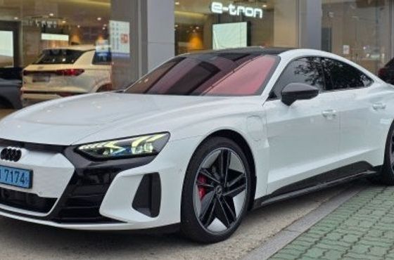 Audi RS e-tron GT GT RS — пробег 20 300 км — фото 1 из 5