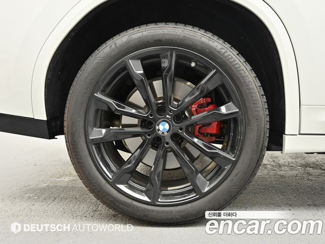 BMW X4 xDrive20i M Sport Pro Special Edition — пробег 6 437 км — фото 5 из 5