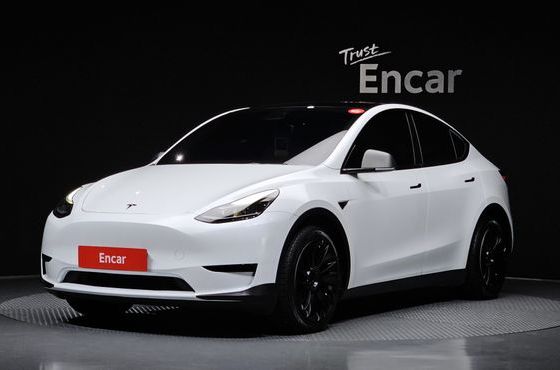Tesla Model Y RWD — пробег 78 688 км — фото 1 из 5