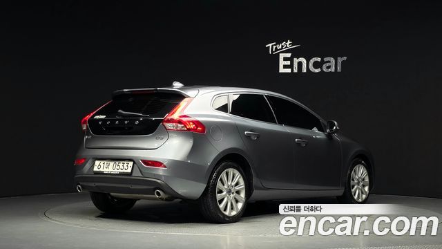 Volvo V40 из Кореи Encar
