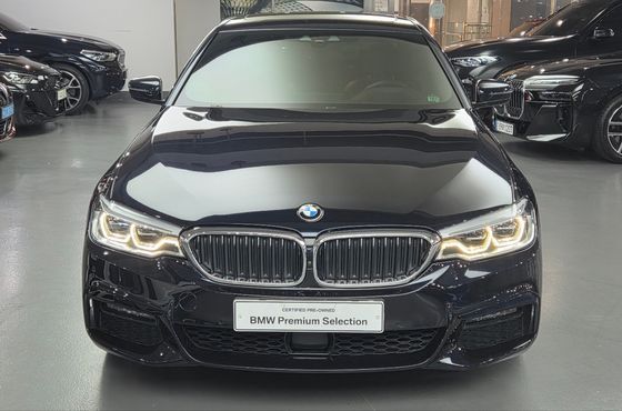 BMW 5-Series 530i M Sport Package Plus — пробег 57 431 км — фото 3 из 5