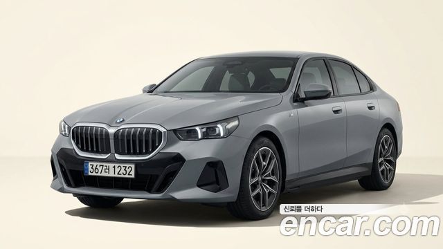 BMW 5-Series 520i M Sport — пробег 12 626 км — фото 1 из 5
