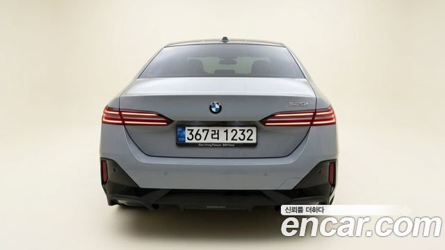 BMW 5-Series 520i M Sport — пробег 12 626 км — фото 4 из 5