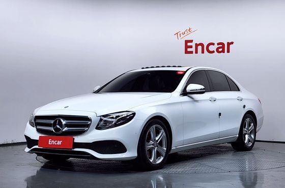 Mercedes-Benz E-Class E220d Avantgarde — пробег 86 990 км — фото 1 из 5